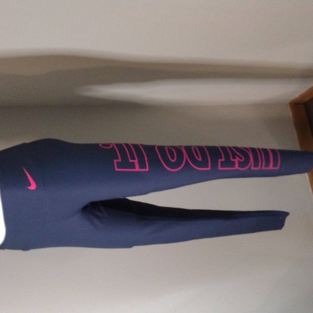 Nike Dri Fit Grey & Pink leggings Small - Picture 2 of 4